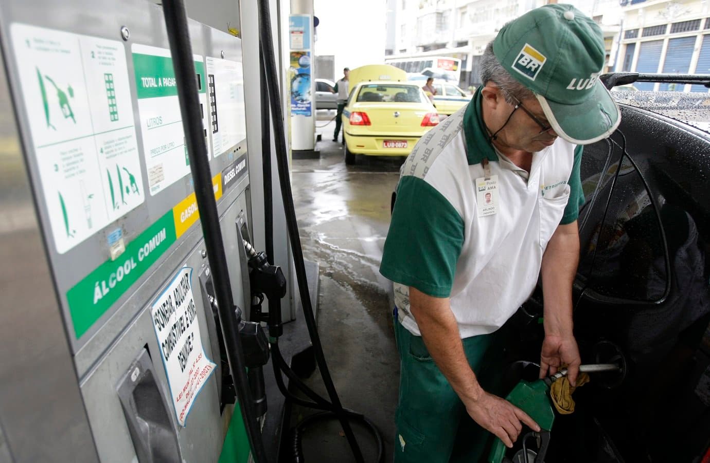 Dia Livre de Impostos: quanto do preço da gasolina é imposto no Brasil?