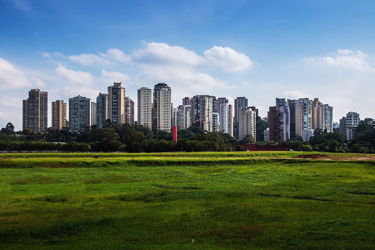 Vida Imobiliária: como o silêncio virou artigo de luxo nas cidades