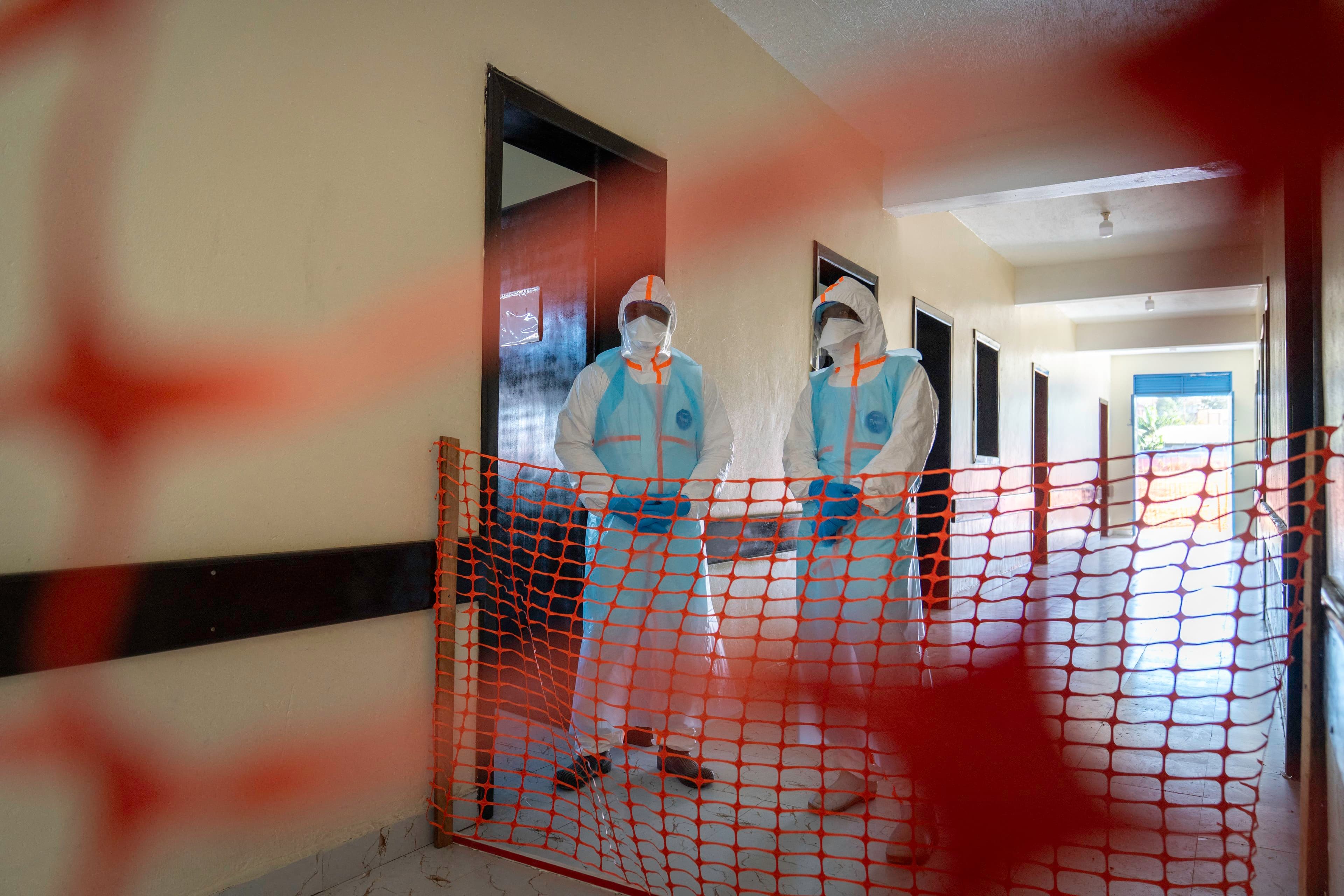 Surto de ebola na África já soma mais de 1.100 casos suspeitos