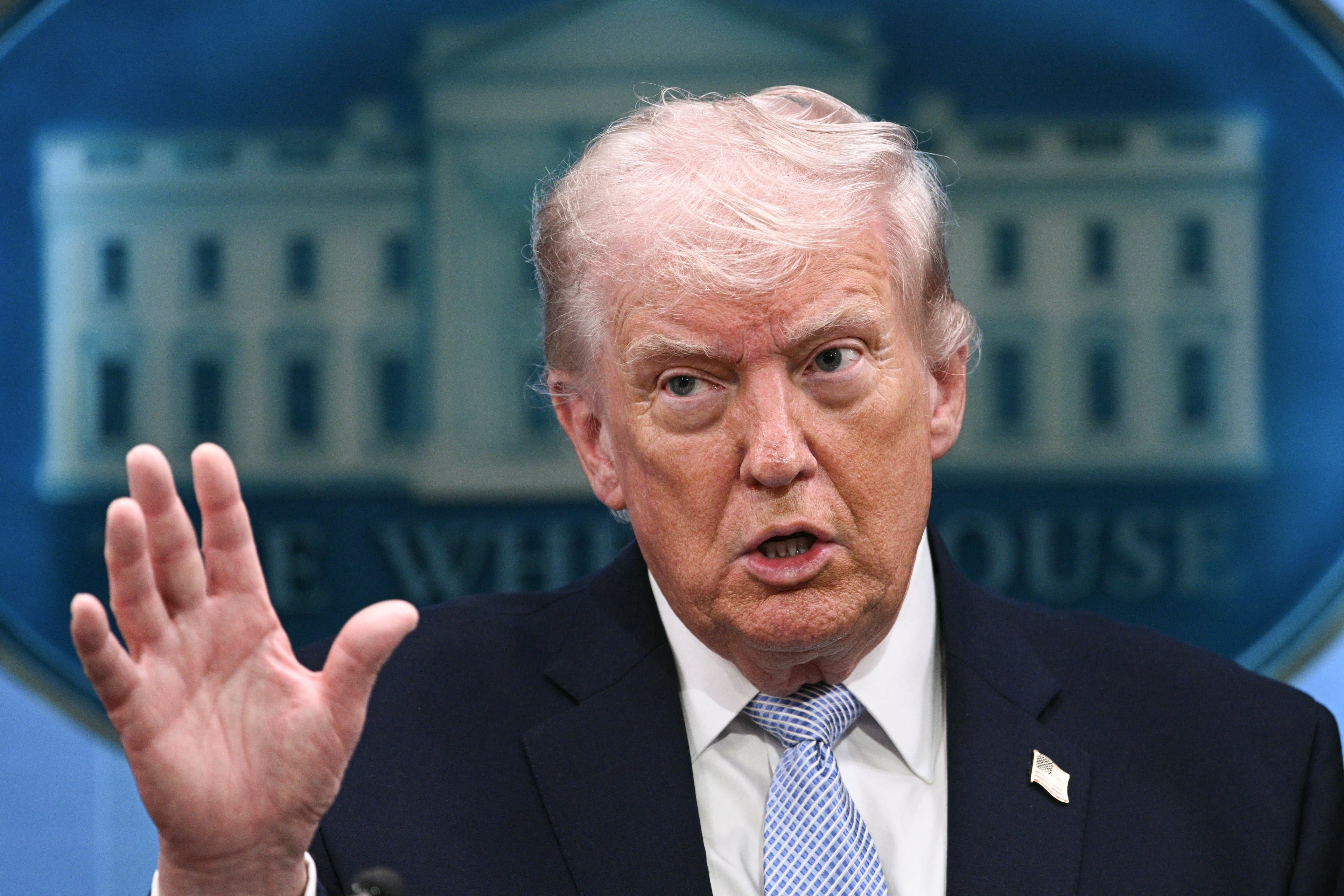 Trump diz que deve fechar acordo com o Irã e reabrir o Estreito de Ormuz na próxima semana