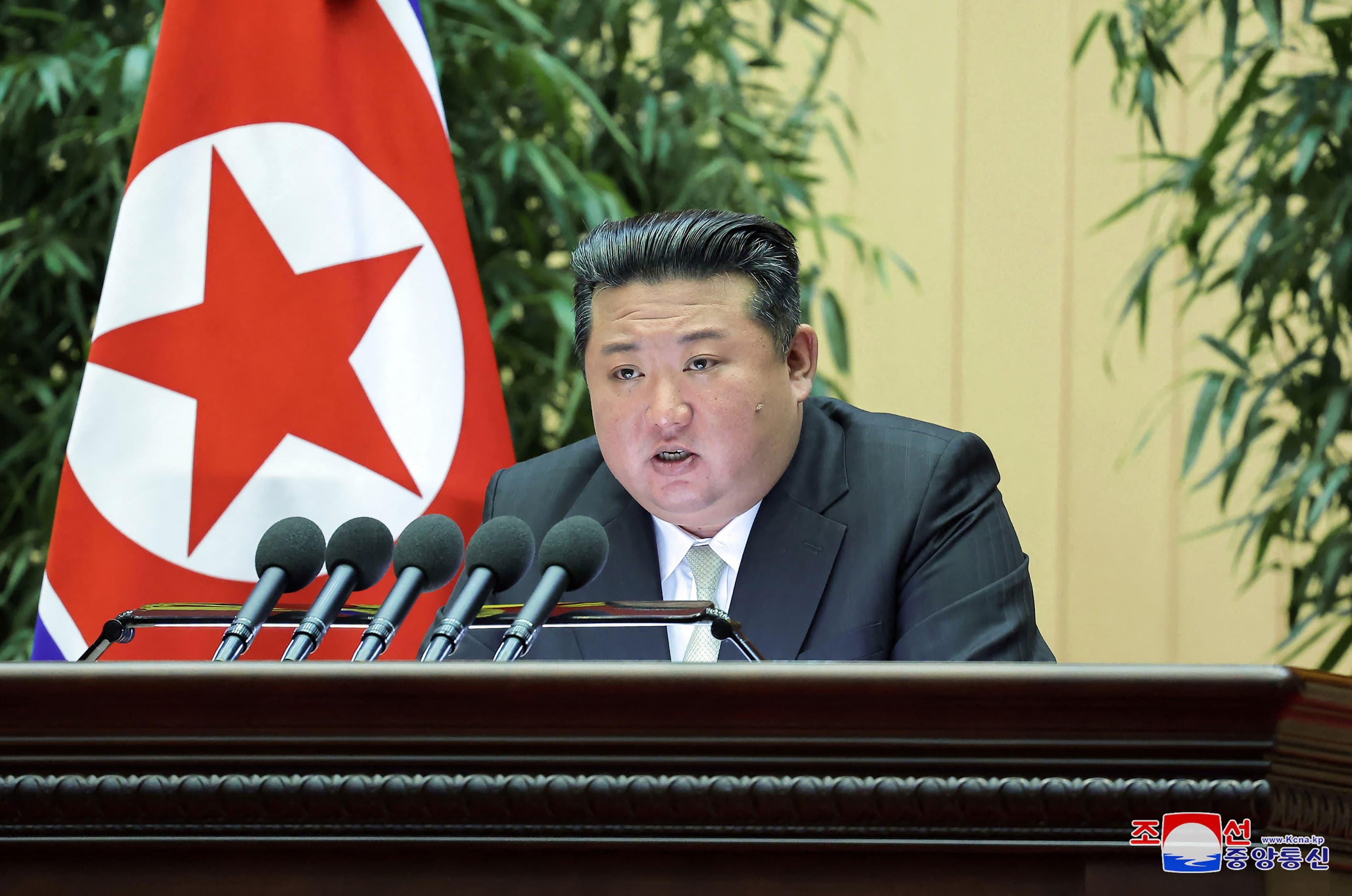 Kim defende expansão "exponencial" do arsenal atômico da Coreia do Norte