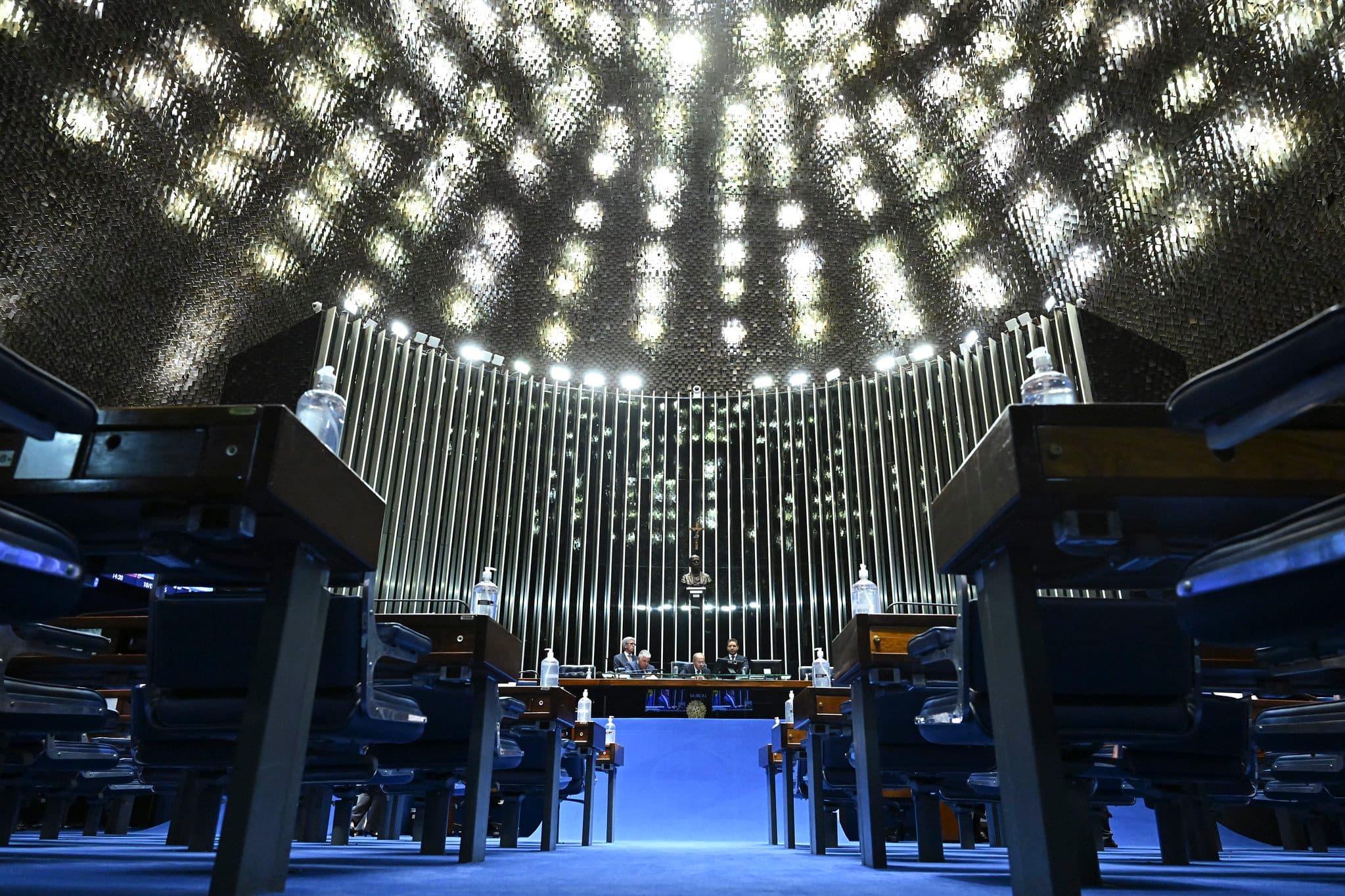 Pauta-bomba: Senado aprova renegociação de dívidas de grandes produtores rurais
