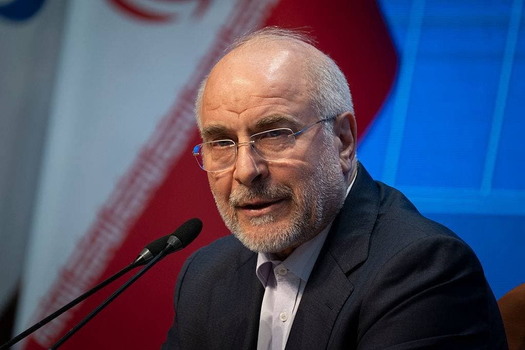 Irã diz que é 'inútil' negociar com os EUA e ameaça o acordo a horas da assinatura