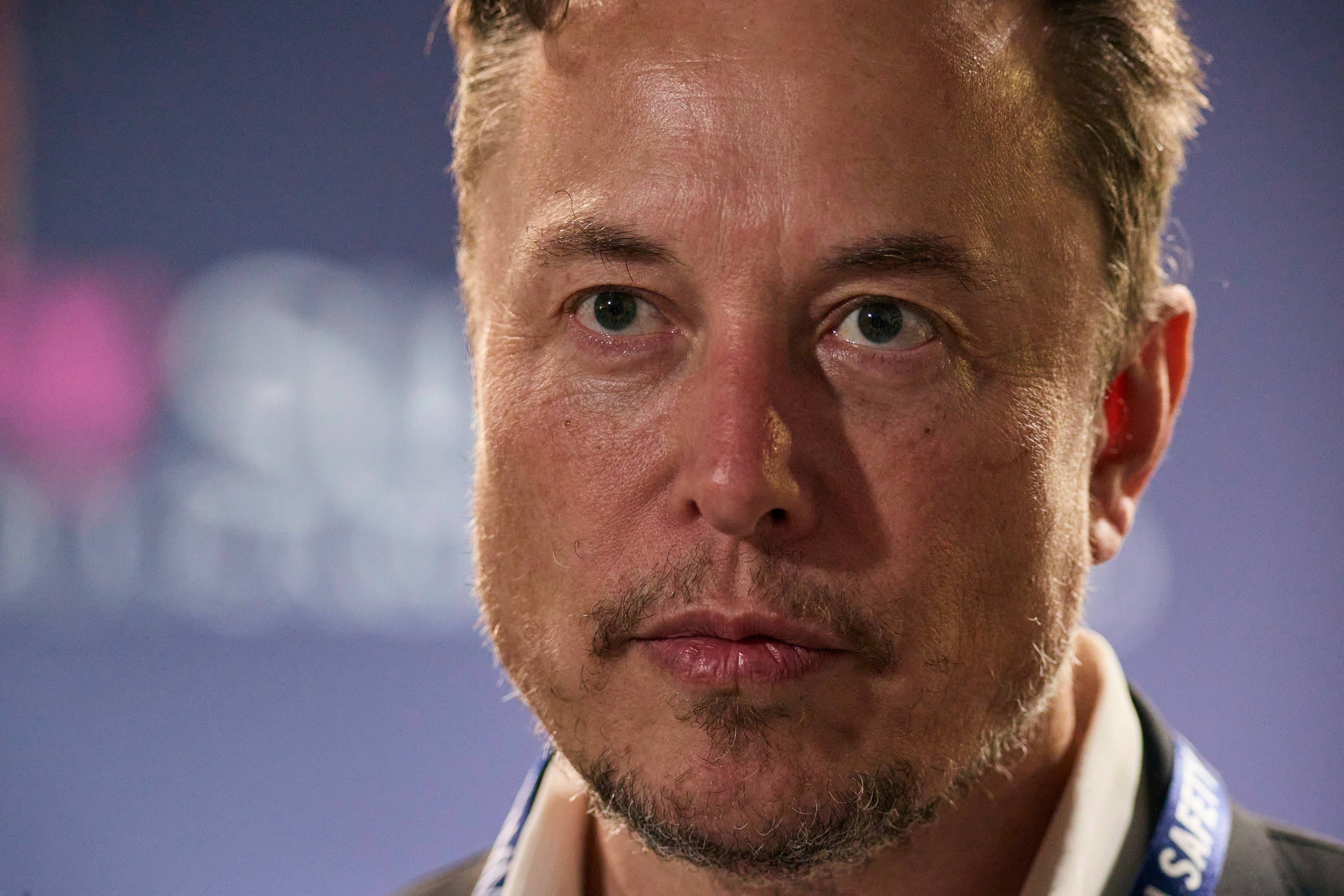 Primeiro trilionário do mundo, Elon Musk faturou R$ 293,6 milhões por hora