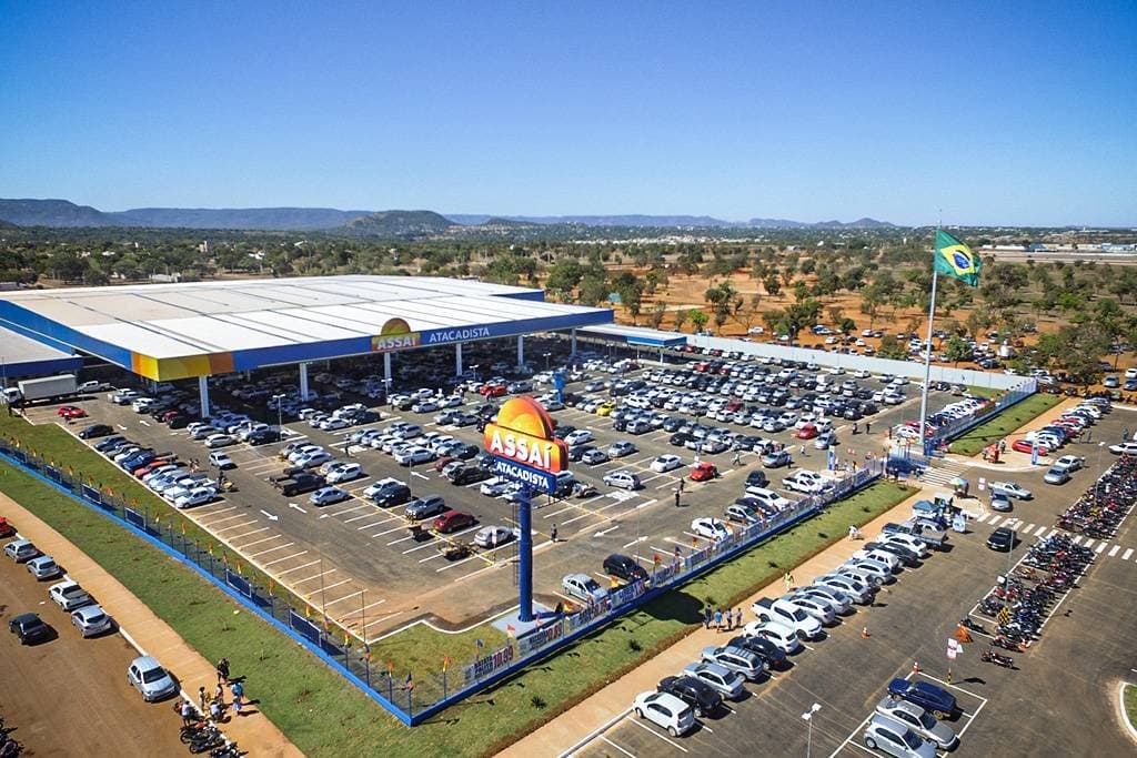 O que o Assaí aprendeu com os mercados dos EUA e da Europa para chegar a R$ 84 bilhões em receita