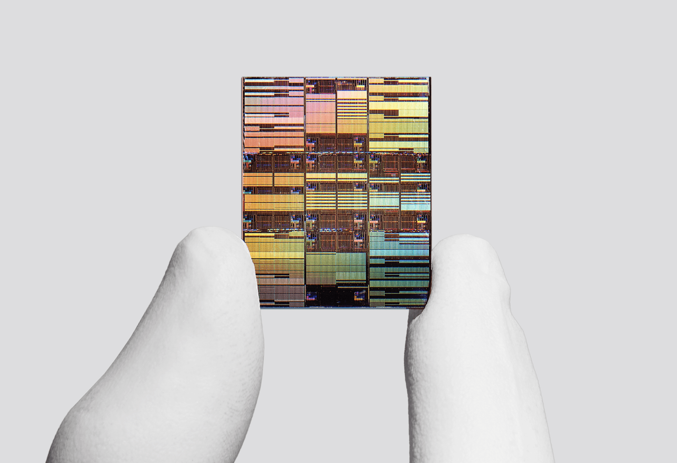 IBM apresenta 1º chip com menos de 1 nanômetro do mundo e mira salto em IA