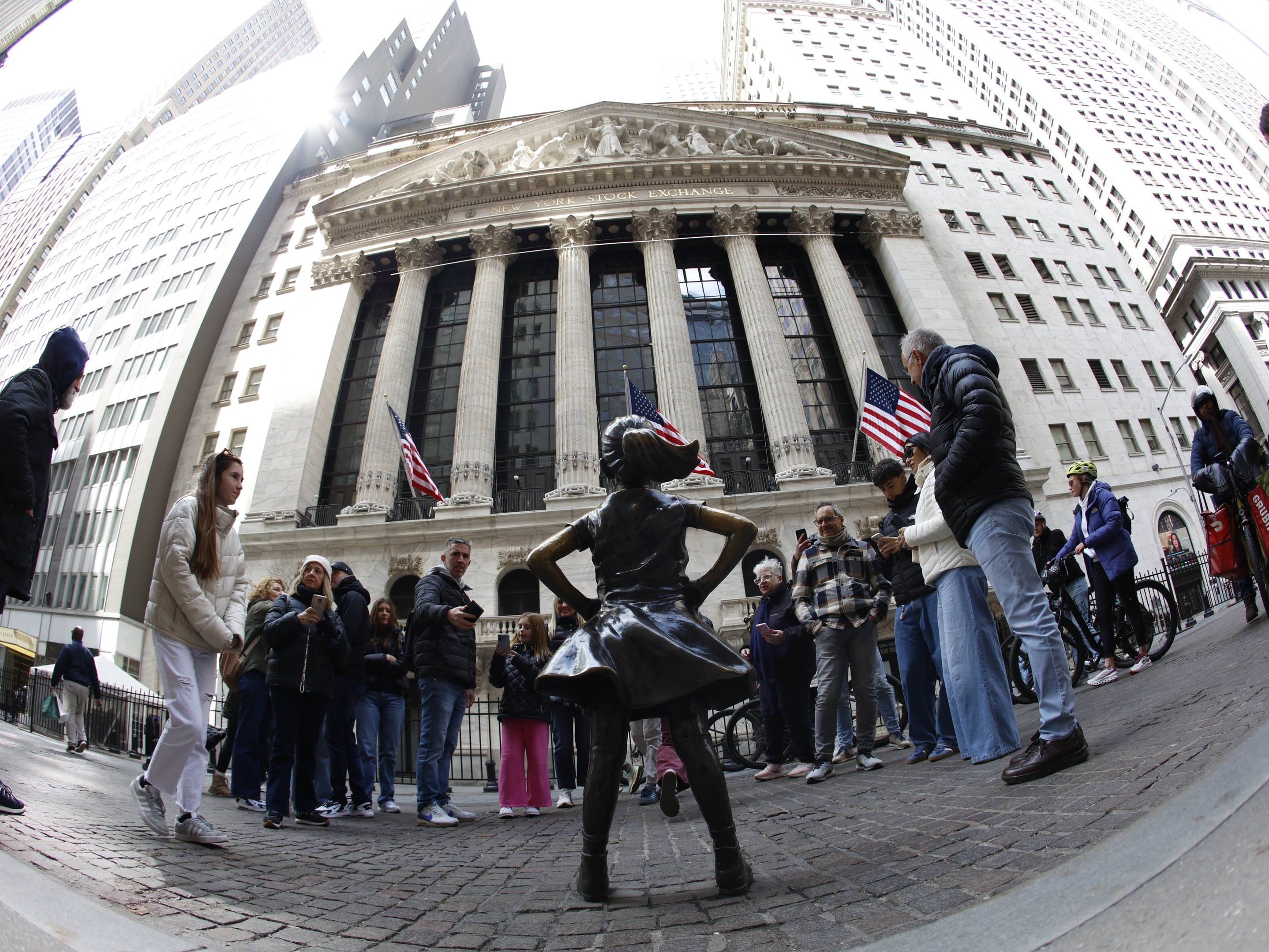 Sem ganhos no ano, as 'Sete Magníficas' ficam atrás de 300 ações do S&P 500