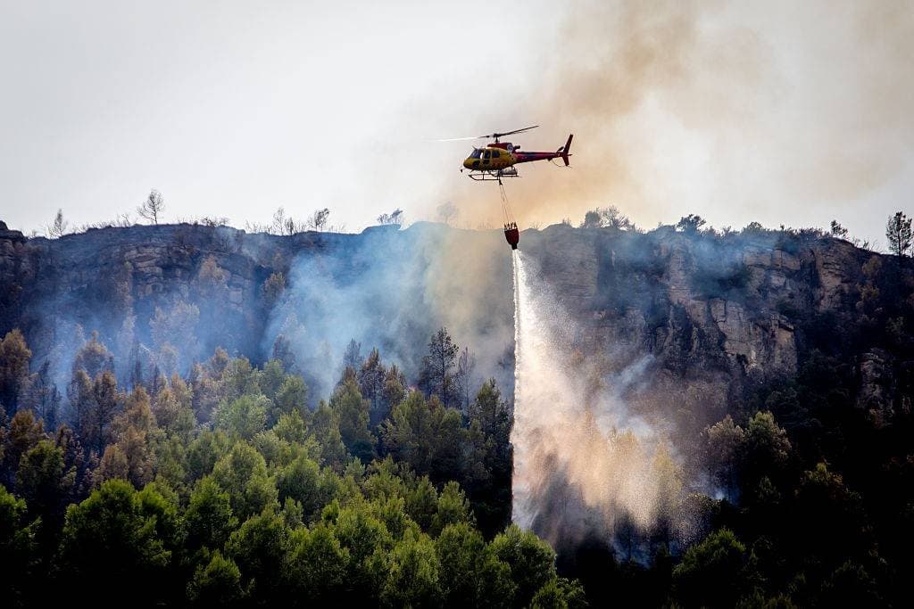 Mais de 175 mil pessoas deixam suas casas após incêndios históricos na Espanha e França