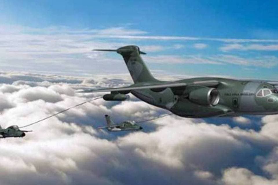 Pedido dos Emirados coloca avião militar no centro de novo recorde da Embraer