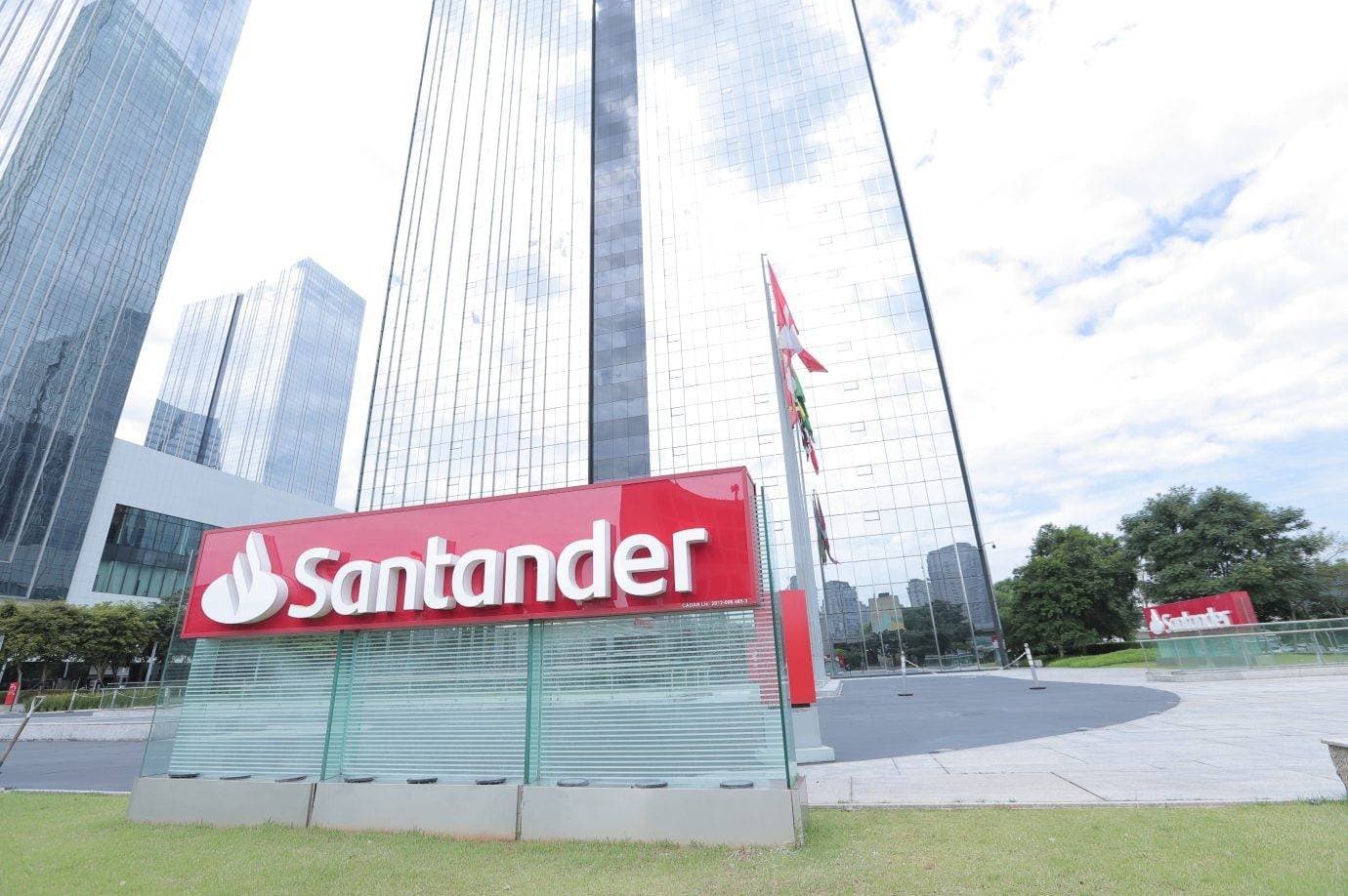 Santander Brasil tem lucro abaixo do esperado e rentabilidade em queda no 2º tri