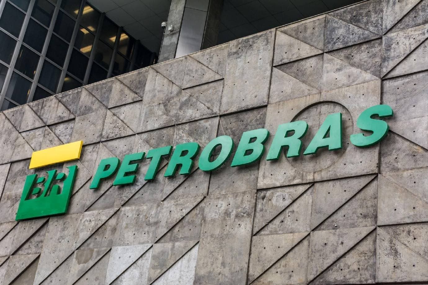 Petrobras eleva preço do querosene de aviação em 1,9% nas refinarias
