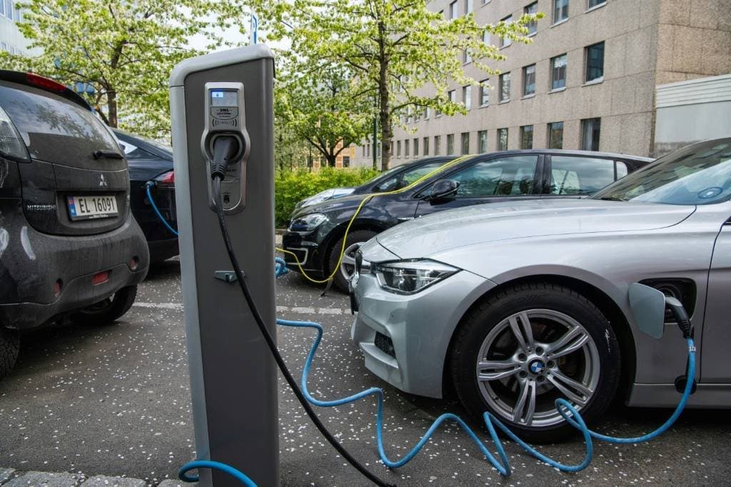 Guerra entre EUA e Irã impulsiona elétricos chineses no mundo