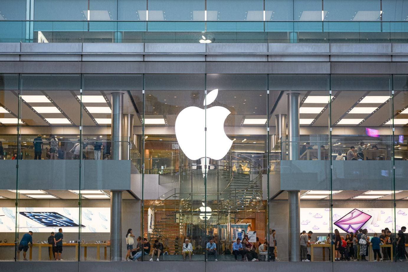 Apple treina modelo de IA próprio para a China em parceria com Alibaba