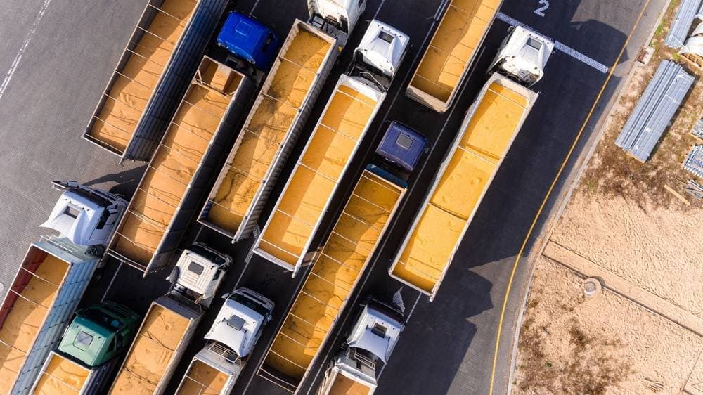Cargas a granel: 7 pontos de controle essenciais no transporte do agronegócio
