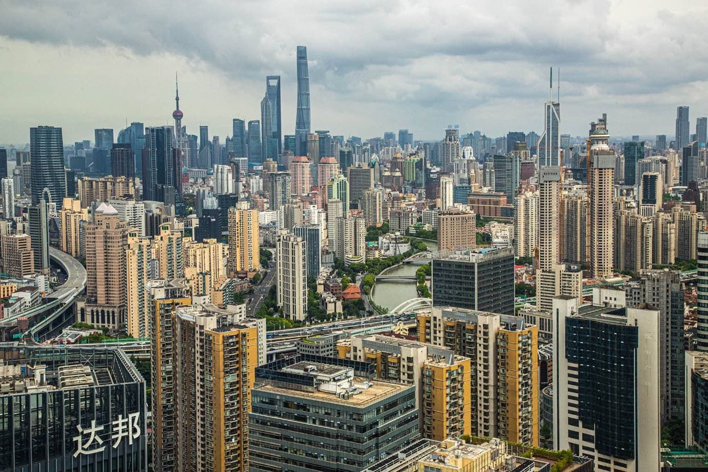 China avalia sediar a COP33 e mira liderança climática global