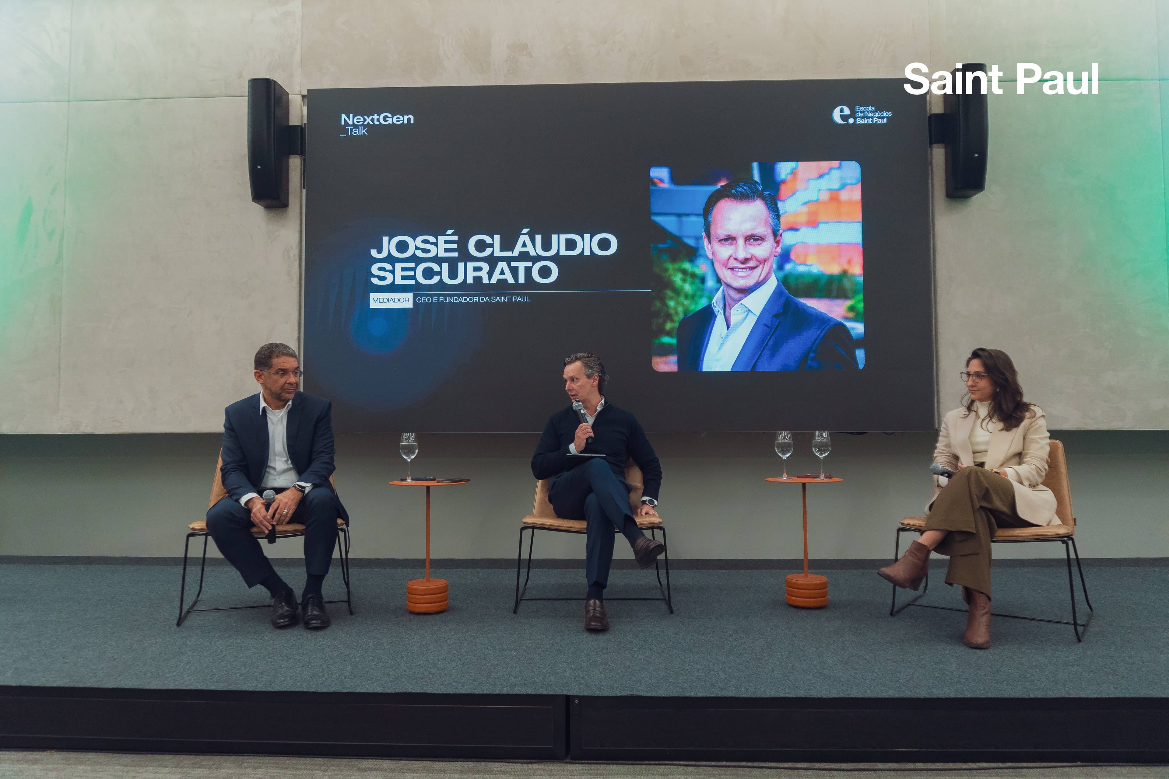 Antes de escolher a faculdade, esses jovens já tiveram aula prática exclusiva de valuation com o BTG
