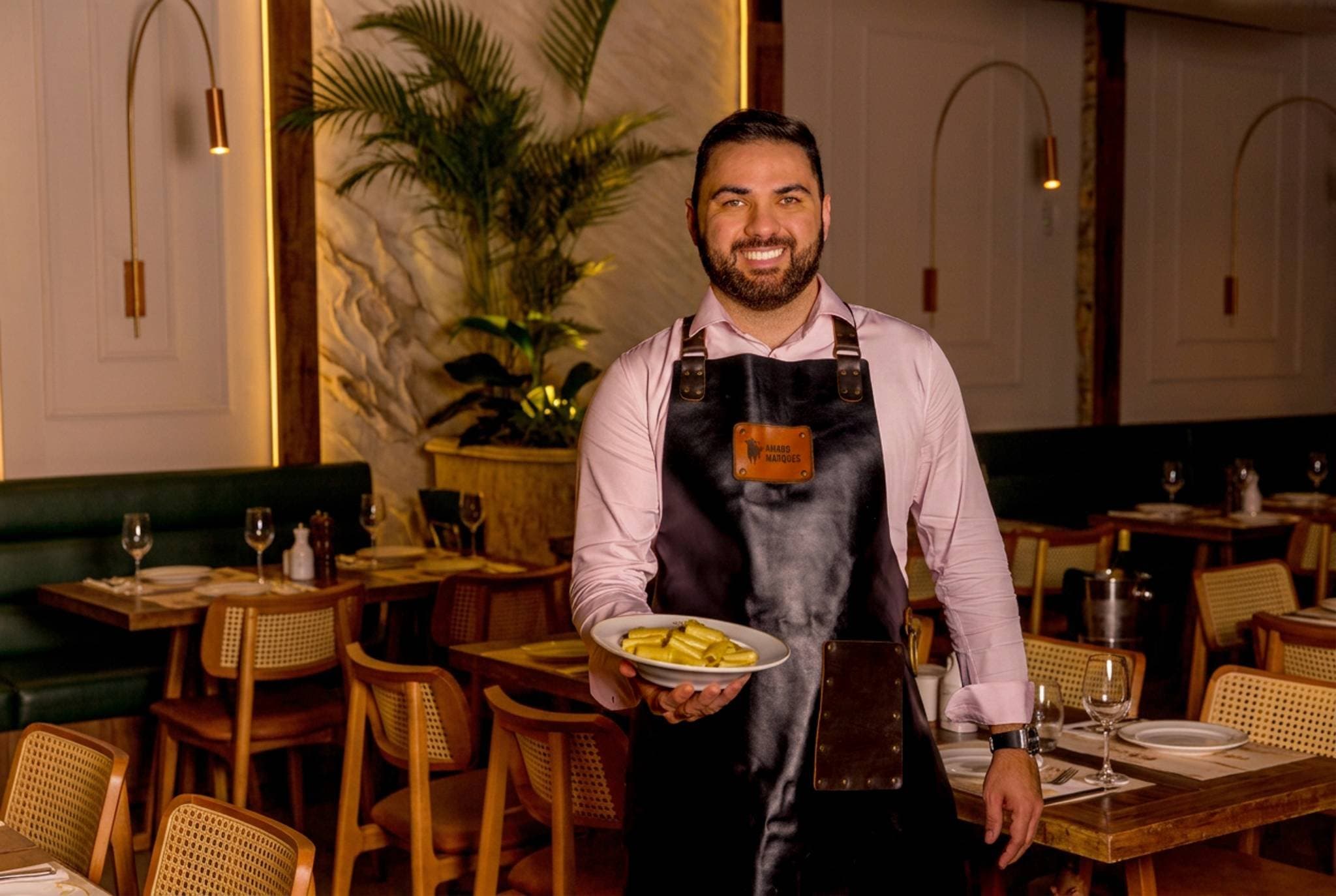 De lavador de pratos a CEO de grupo que investe R$ 20 mi em novos restaurantes