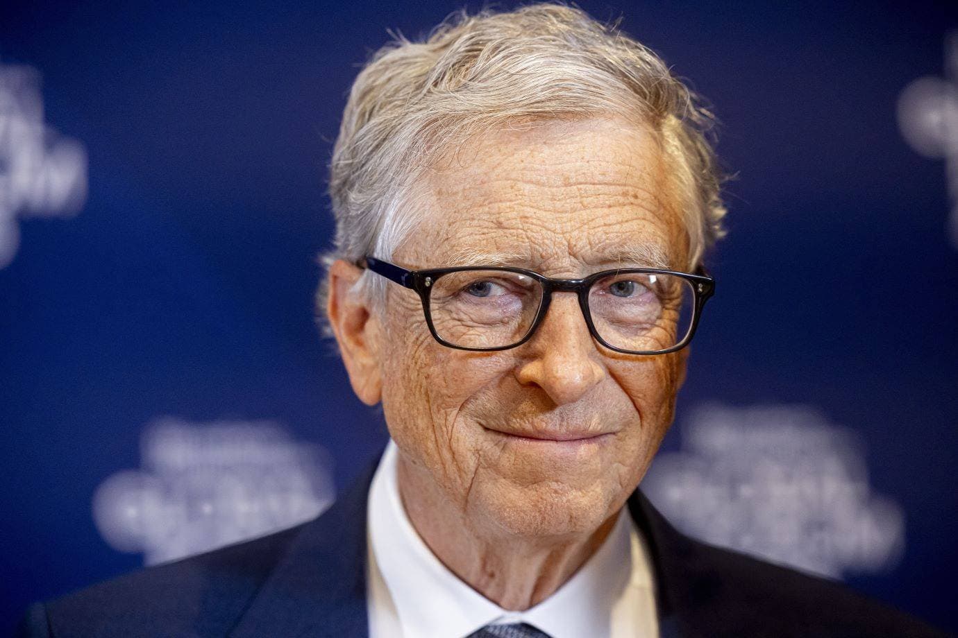 'Muitos empregos vão desaparecer': os 3 maiores riscos da era da IA, segundo Bill Gates