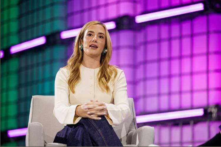 Aos 30 anos, ela é a 2ª mulher mais rica do Brasil com fortuna de R$ 13,4 bilhões