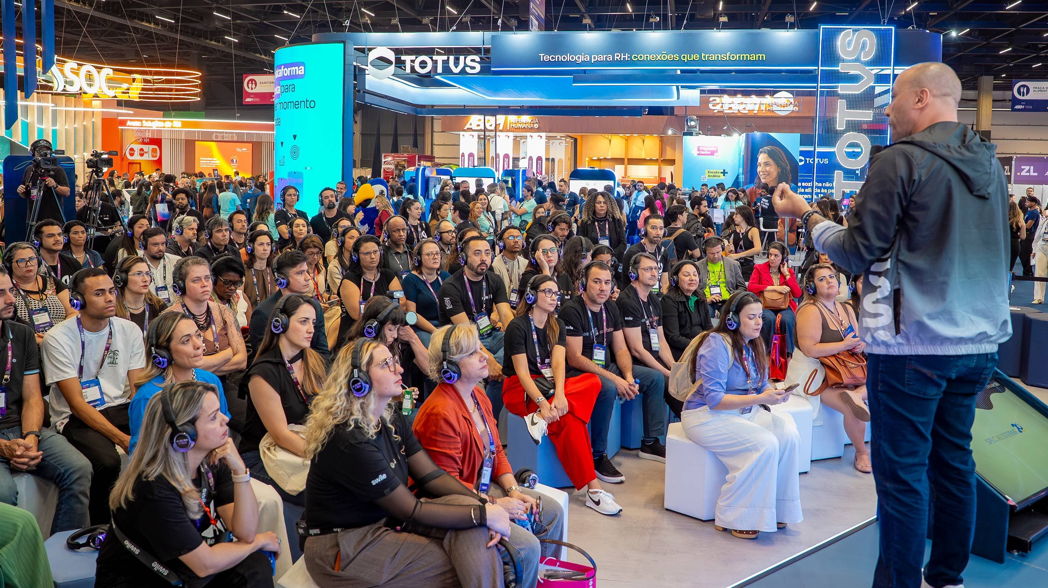 TOTVS aposta em superapp e inteligência artificial para melhorar a gestão de pessoas