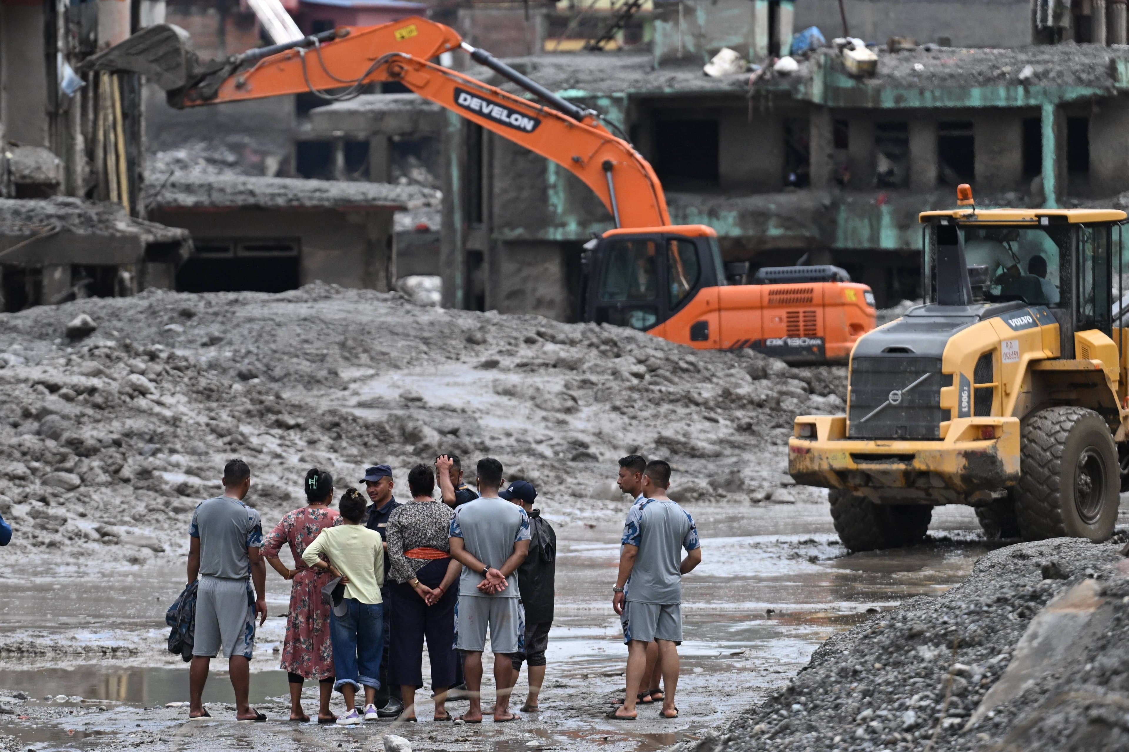 Nepal pede ajuda técnica para resgatar quase 3 mil desaparecidos