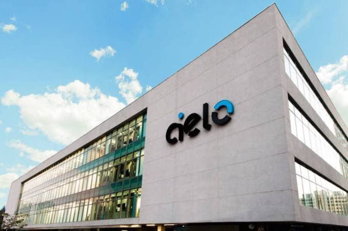 Cielo usa agente de inteligência artificial e derruba pela metade os chamados de TI internos