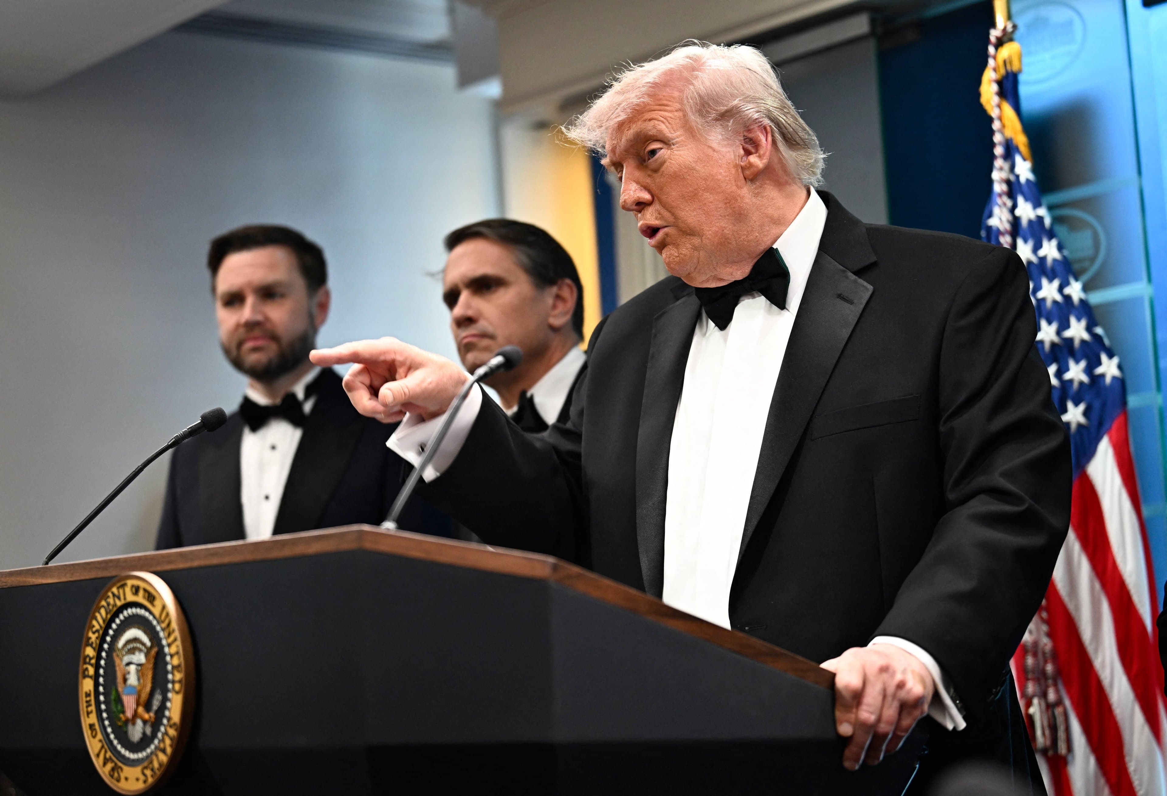 Trump afirma que EUA estão revendo posição sobre as Ilhas Malvinas