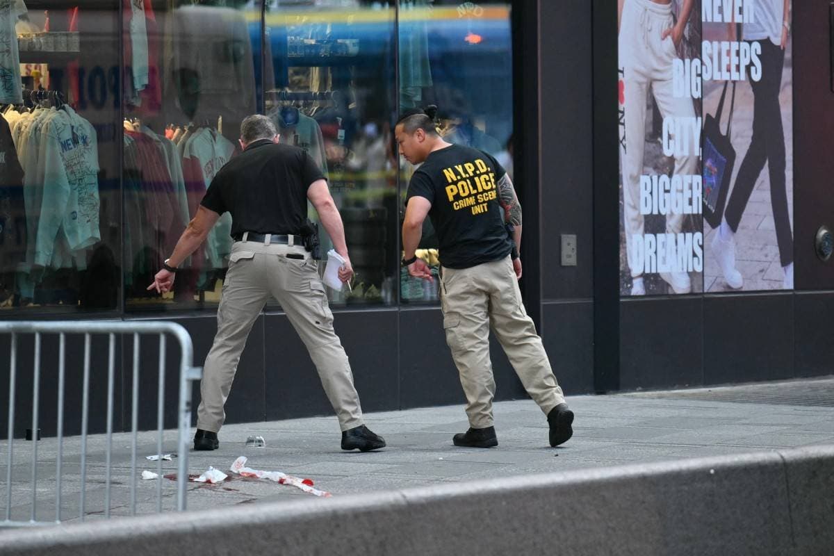 Vice-presidente do Bank of America morre após ser esfaqueada na Times Square