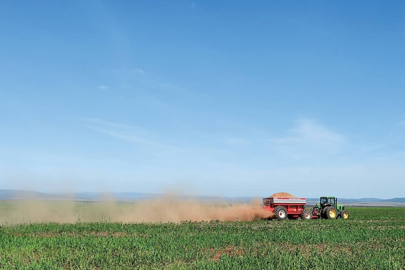 O insumo 'invisível' que disparou 1.400% e pode custar até R$ 2 bi ao agro