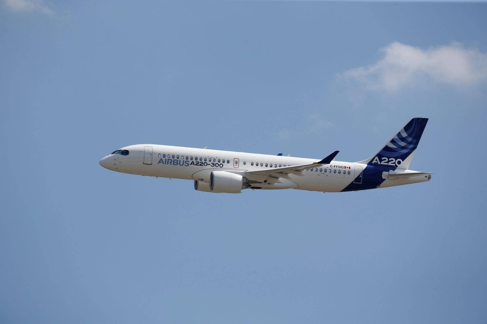 Trump ameaça proibir venda de jatos da Bombardier nos EUA em meio a guerra comercial com Canadá