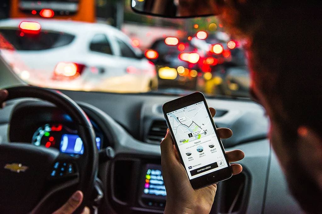 Em novo aceno a trabalhadores de app, Lula vai regulamentar algoritmo das plataformas