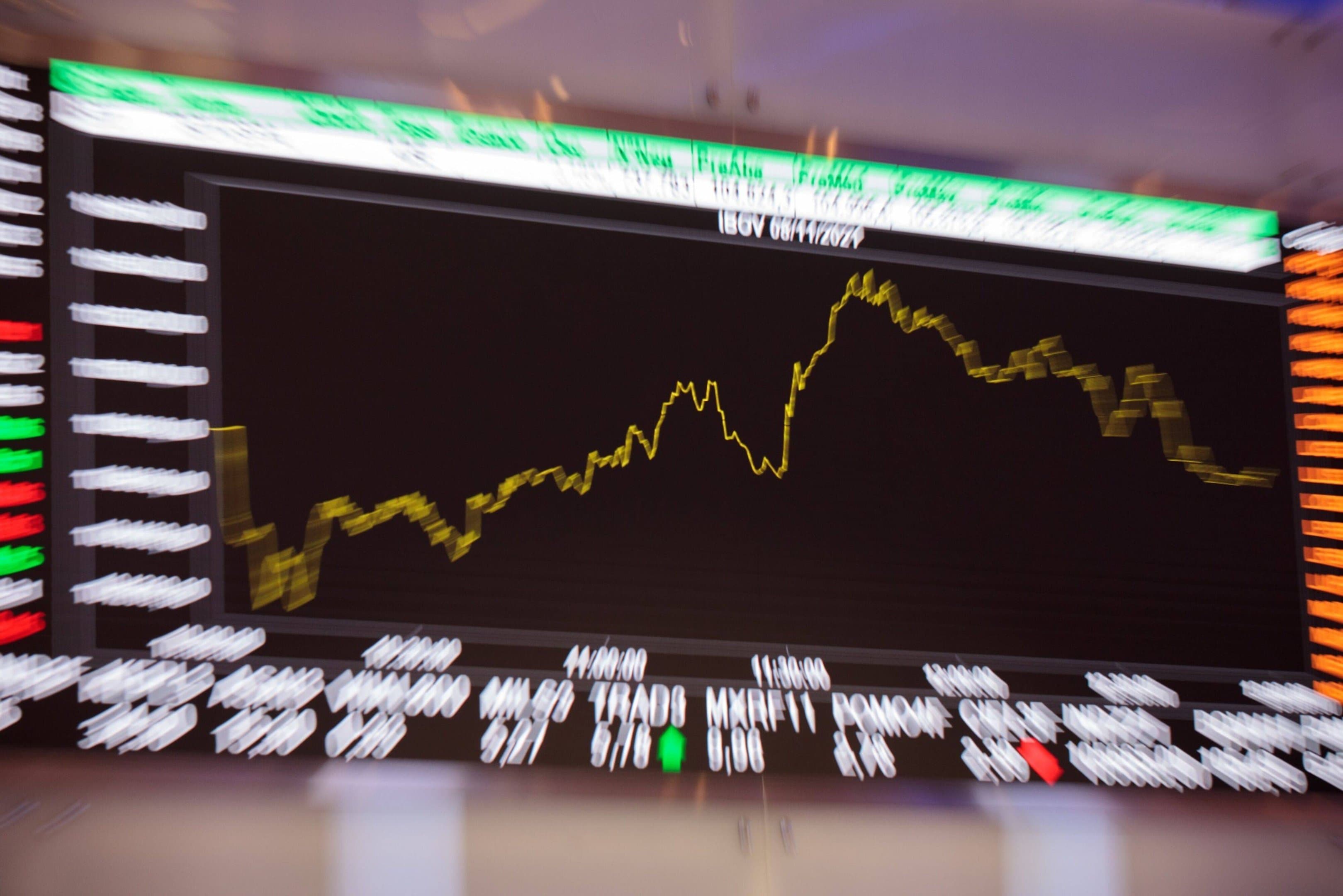 Ibovespa hoje: mercado acompanha STF e pesquisas eleitorais às vésperas de Fed e Copom
