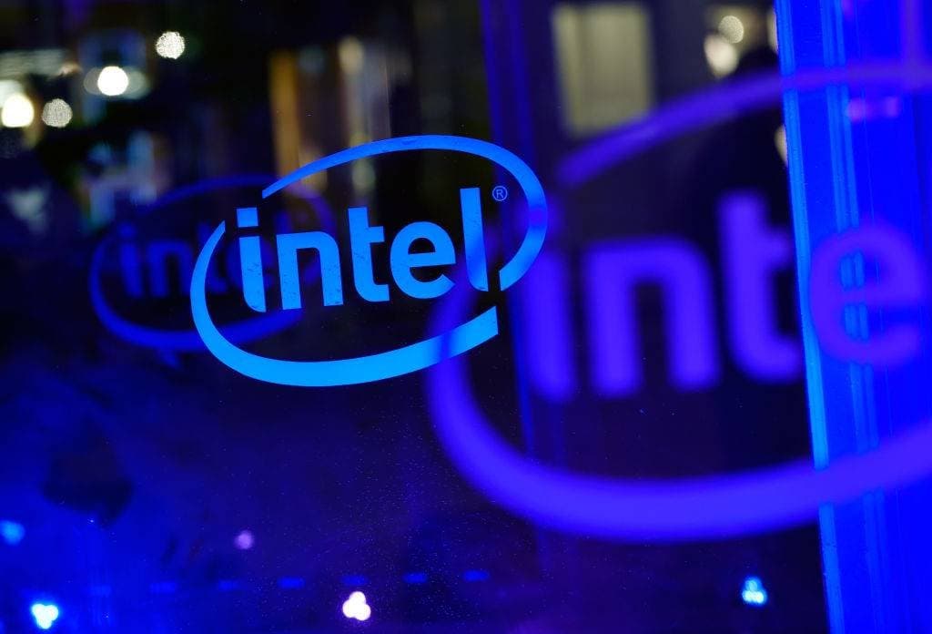 Ação da Intel ganha fôlego com possível acordo com SK Hynix nos EUA