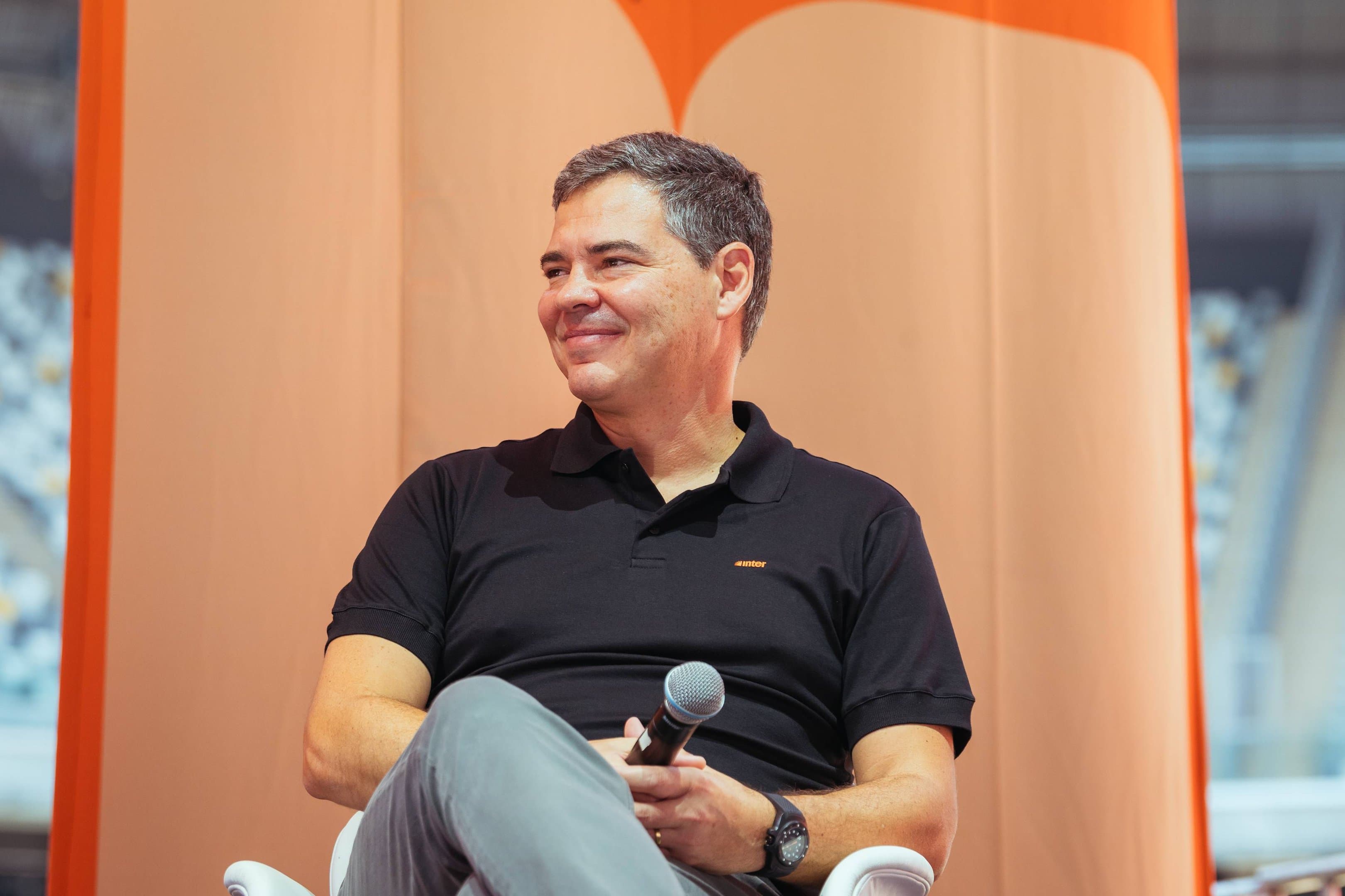 Deixar de investir no Brasil é um erro estrutural, diz João Vitor Menin