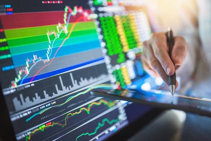 Magalu foi maior alta do Ibovespa em setembro; Natura, a maior baixa — veja lista