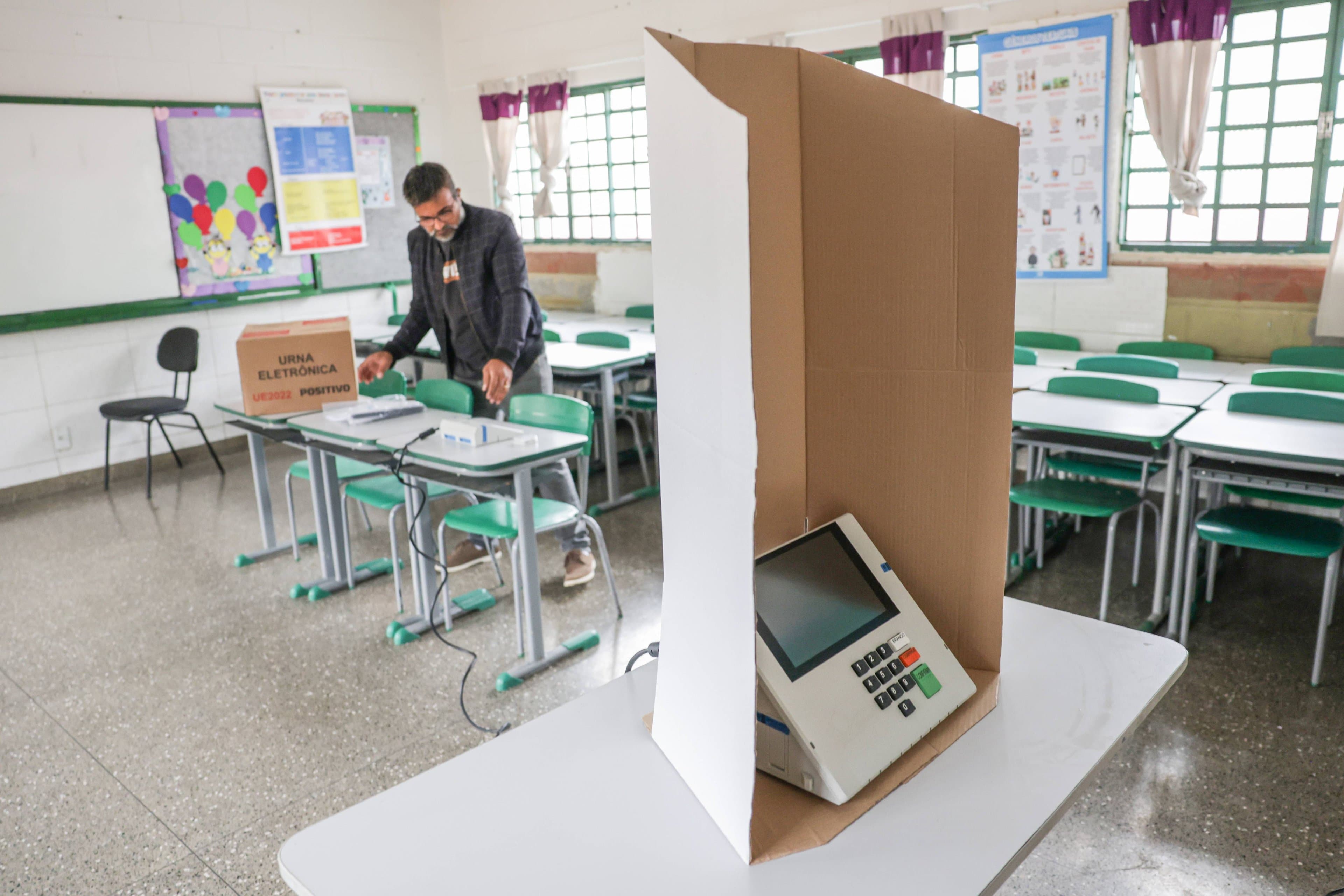Até que horas vai a votação das eleições 2026? Veja horário para cada estado