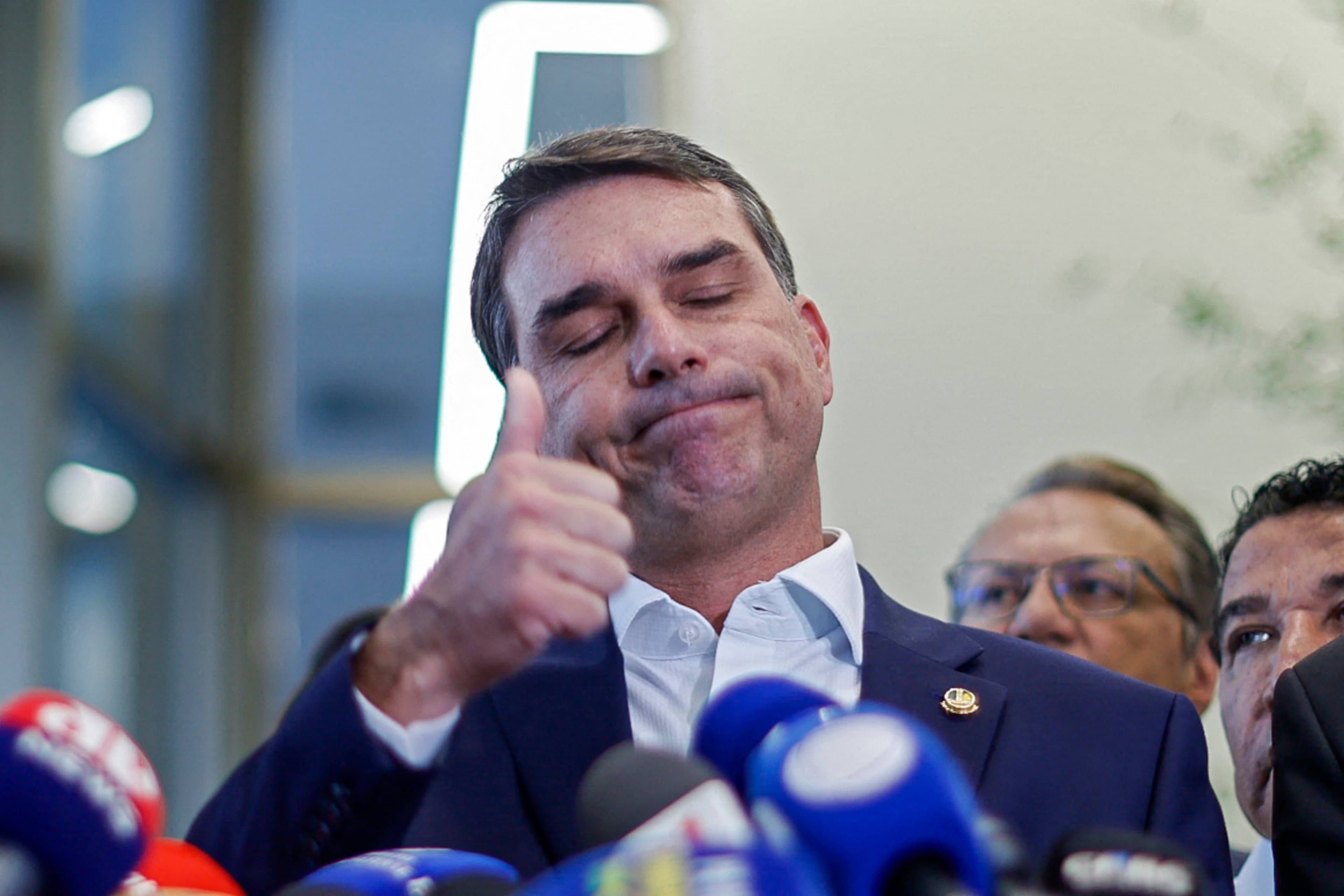TAG: Se eleito, Flávio precisa pôr ajuste fiscal à frente de anistia e crise com STF
