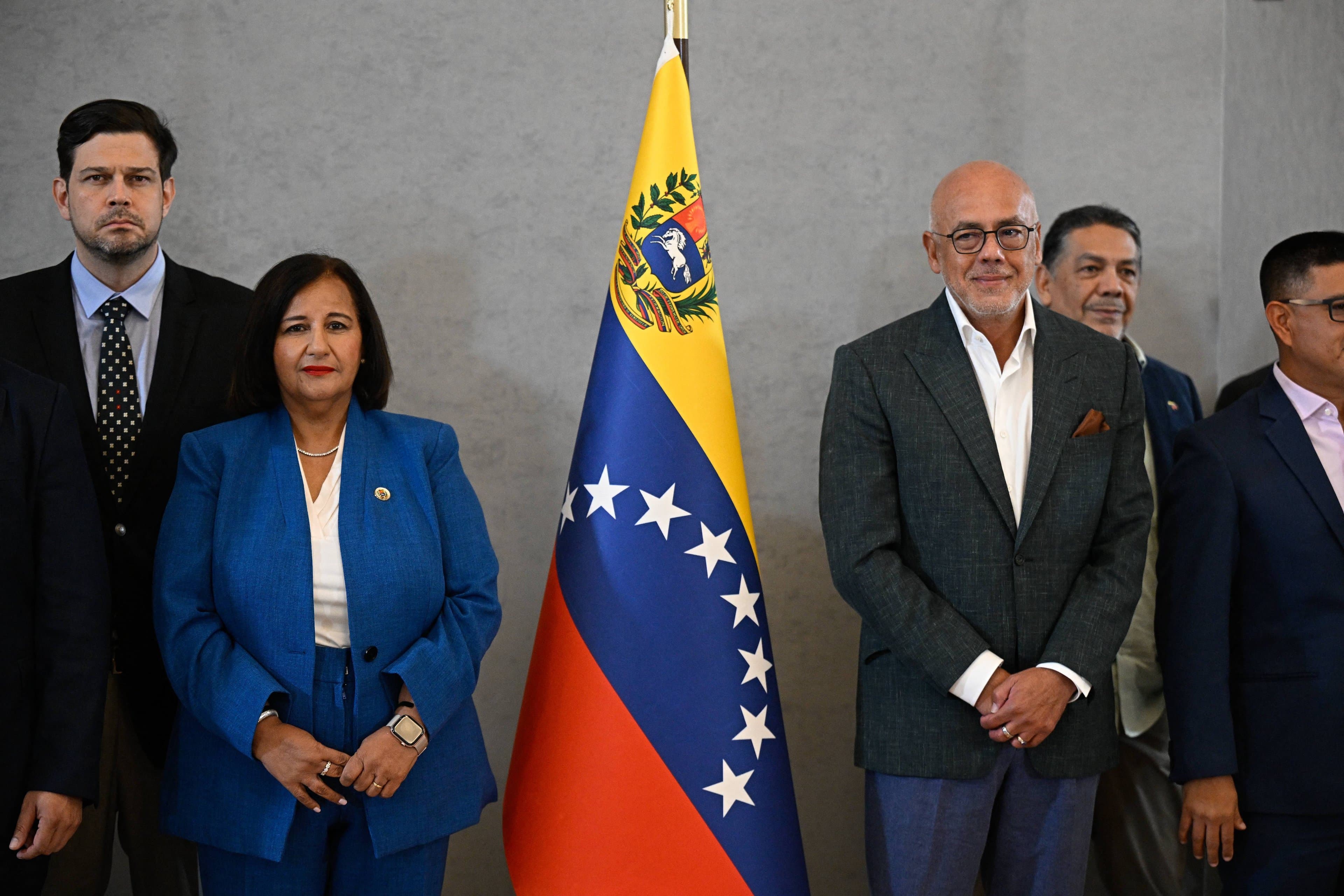 Venezuela e oposição concordam em realizar eleições presidenciais