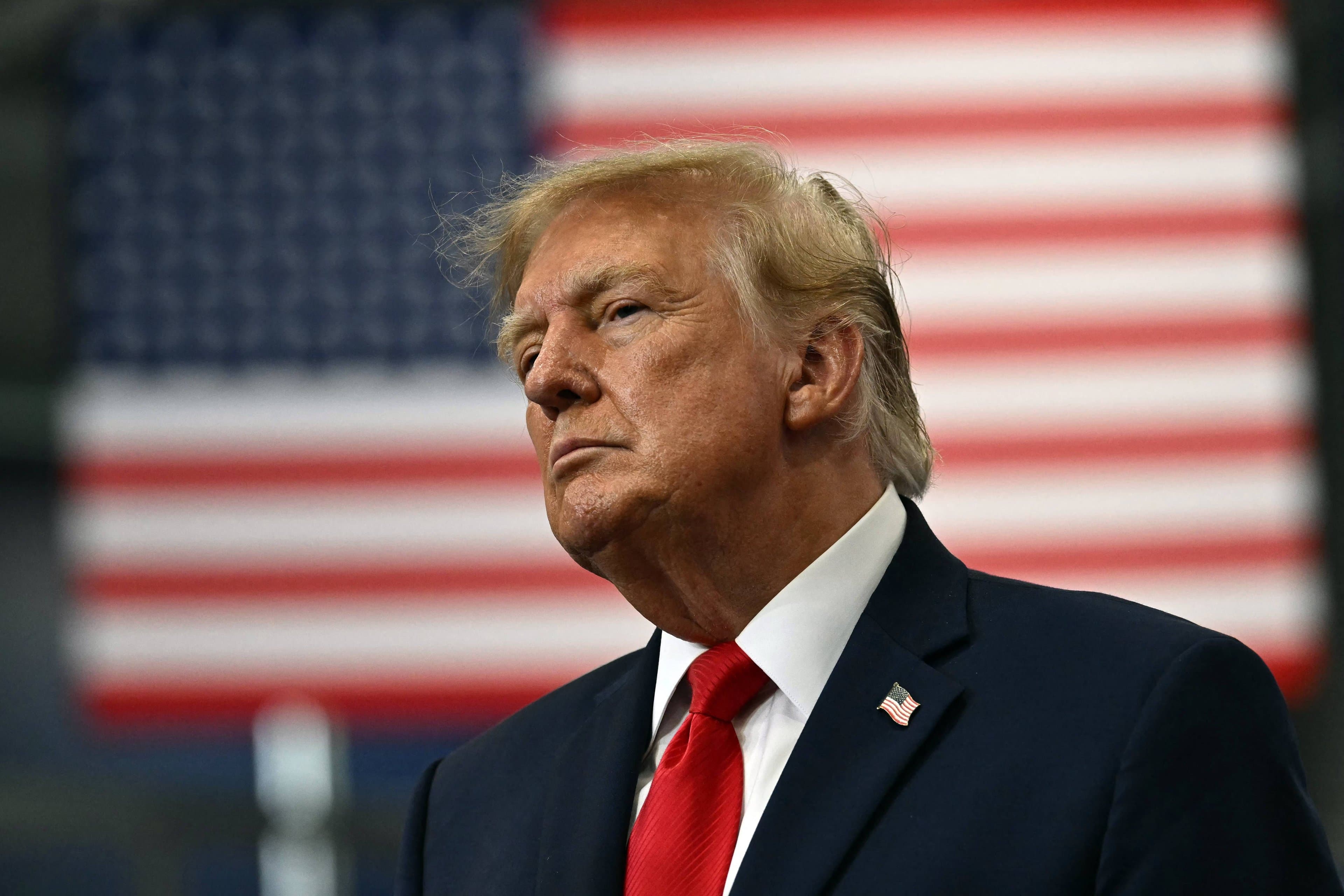Trump diz que Brasil está fazendo "bom trabalho ao manipular eleições"