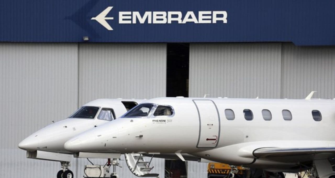 Embraer (EMBJ3) tem janela de compra após reação exagerada do mercado, vê Bradesco BBI; potencial de alta é de 52%