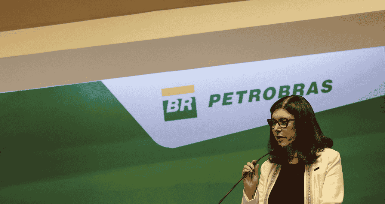 Petrobras (PETR4) voltará a importar diesel em julho, após 3 meses sem compras externas, diz CEO