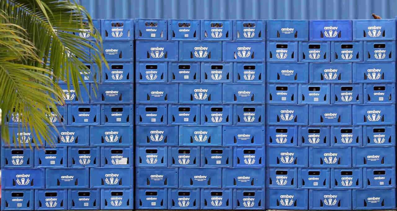 Ambev (ABEV3): Copa do Mundo deve impulsionar volumes, mas históricos acendem alertas para os resultados, vê JP Morgan