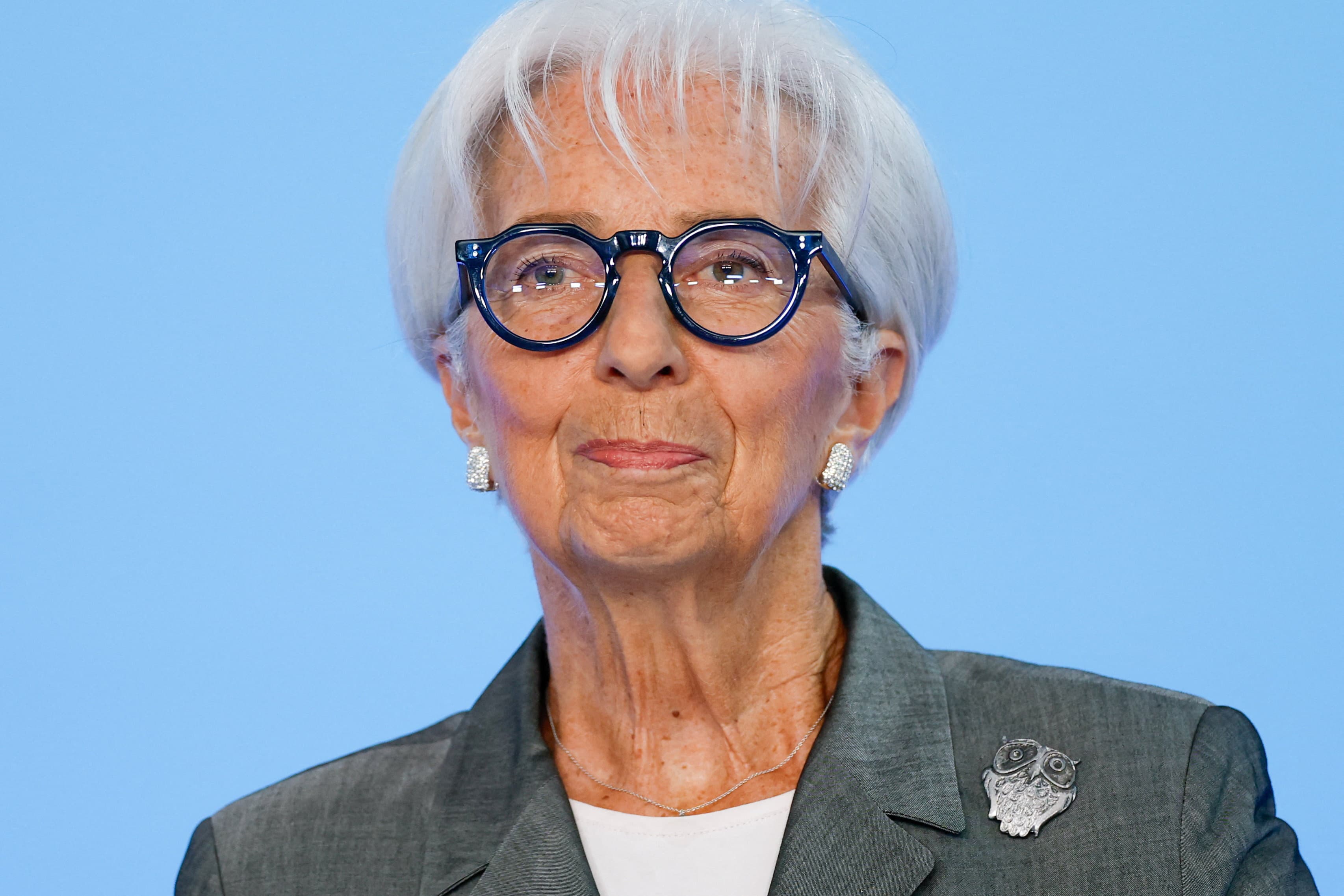 Lagarde diz que seguirá no comando do BCE em meio a rumores sobre saída antecipada