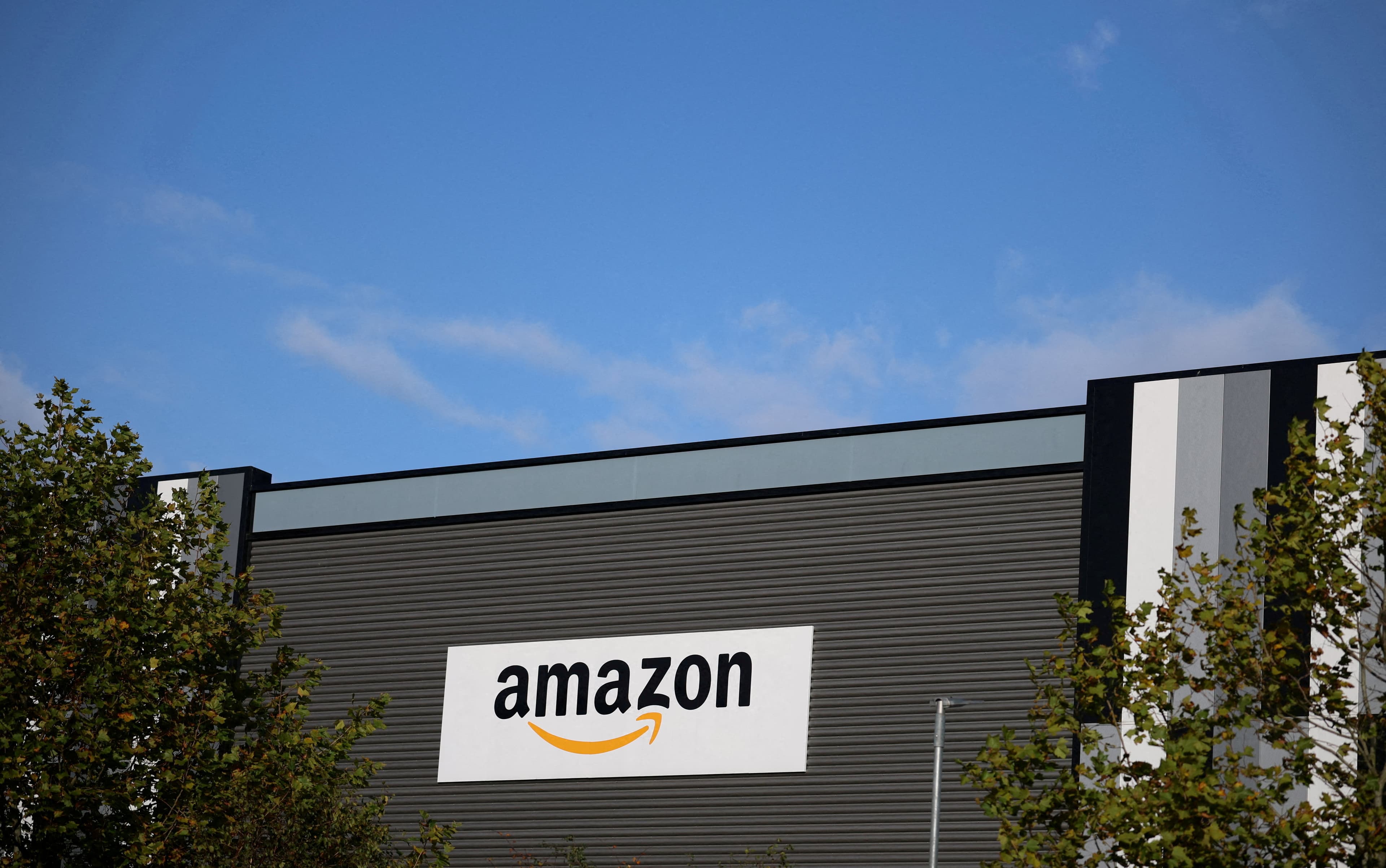 Amazon supera valor de mercado de US$ 3 trilhões impulsionada por IA e nuvem