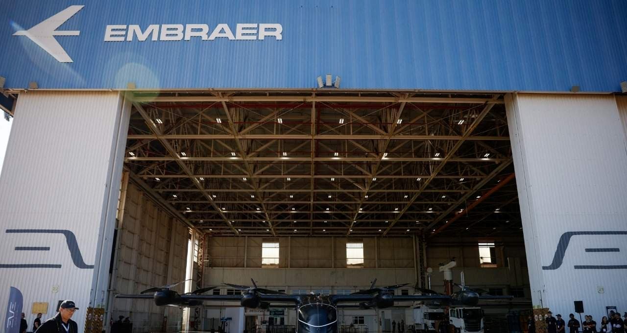 Embraer (EMBJ3): Ações sobem com financiamento do BNDES, voo da Eve e novo pedido no radar; veja