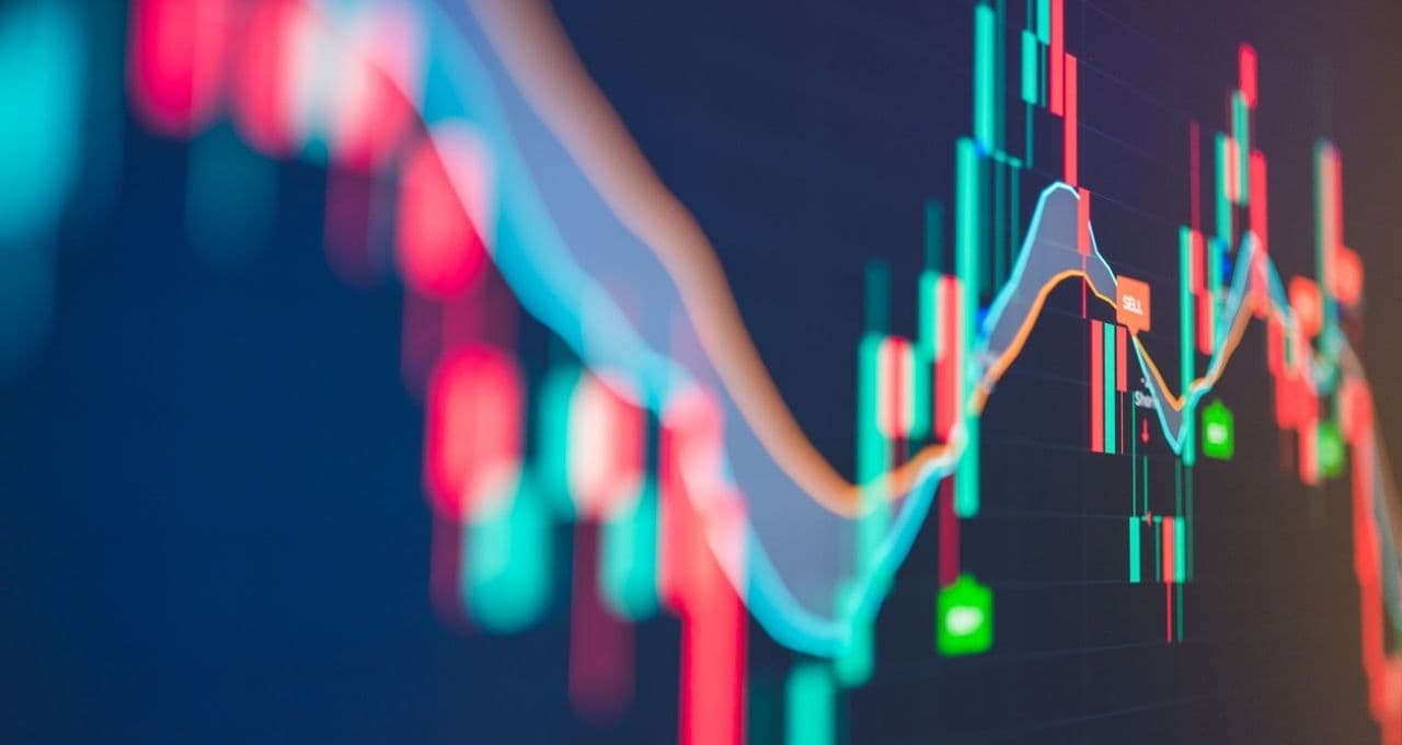 Ibovespa futuro sobe aos 179 mil pontos com produção industrial e exterior; dólar cai a R$ 5,07