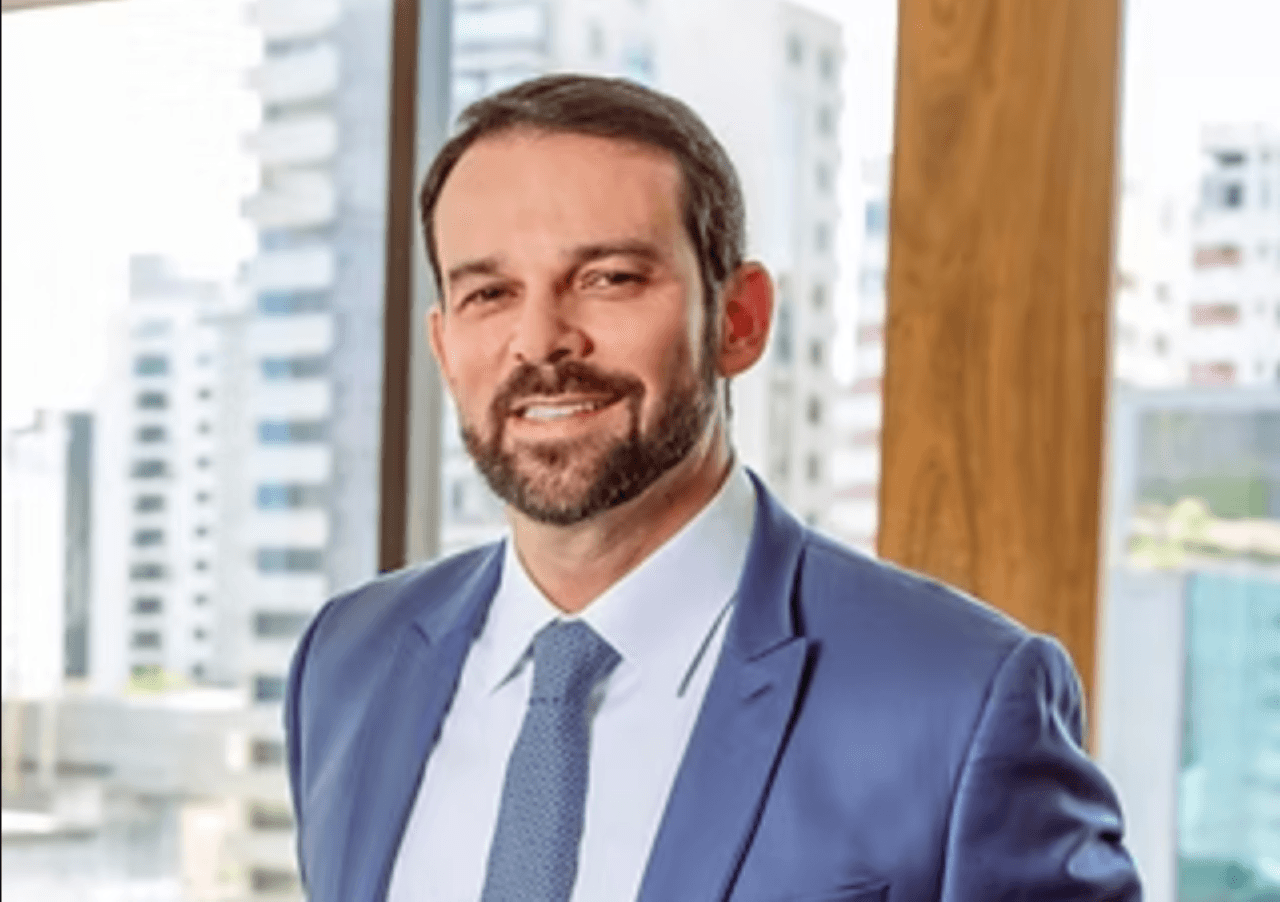 Criminalista Daniel Bialski assume defesa de Vorcaro e diz estudar estratégia para conduzir o caso