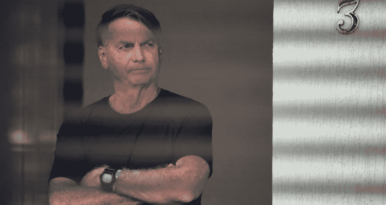 Moraes autoriza que Jair Bolsonaro volte a receber visitas de Jair Renan e Carlos Bolsonaro