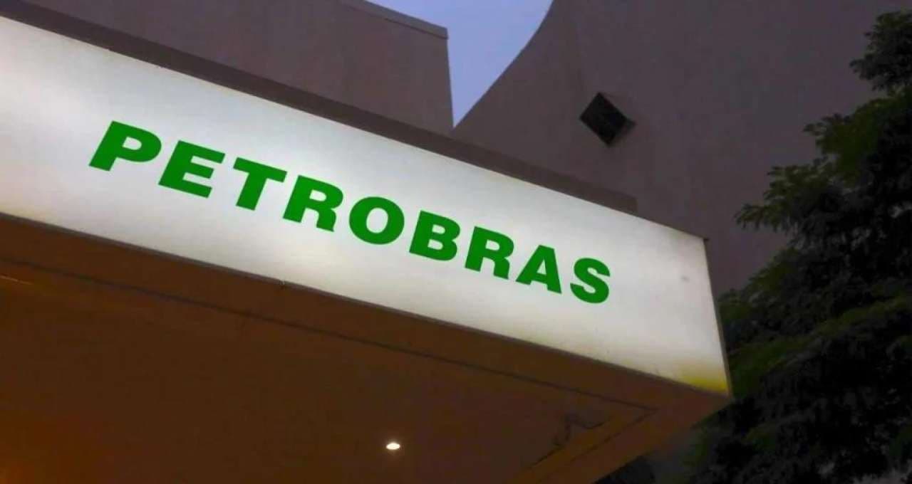 Petrobras (PETR4) deixará de aplicar desconto em gasolina, mas impacto para consumidor será nulo