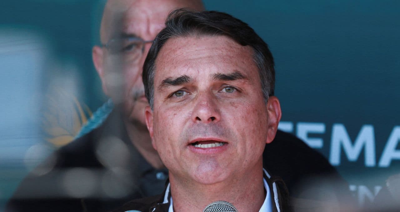 Para Flávio Bolsonaro, julgamento de Alexandre de Moraes nesta terça-feira será um dos dias mais importantes nos últimos anos para o Brasil
